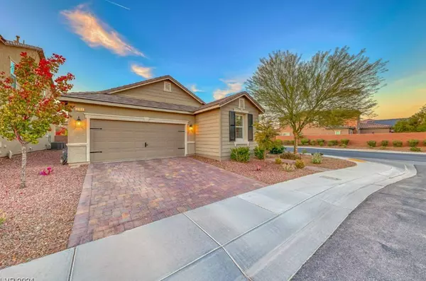 Immaculate Inspirada Single Story Home in Henderson: A Perfect Oasis for the Discerning Homebuyer,Team Farnham