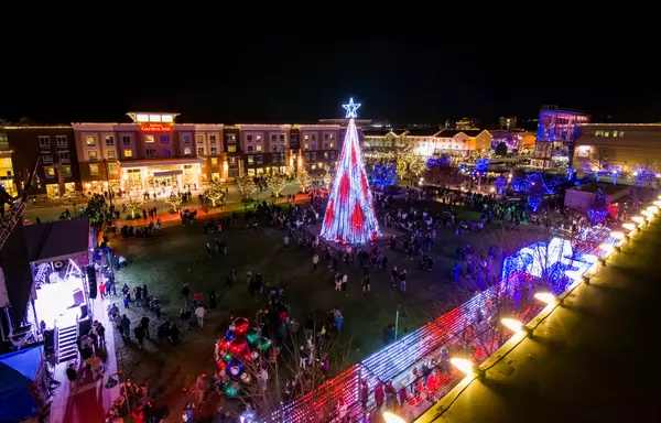 Celebrate the Spirit of the Holidays in Manhattan, Kansas