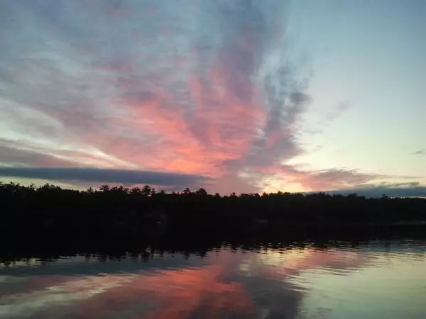 pink sky at night in Winter Harbor
