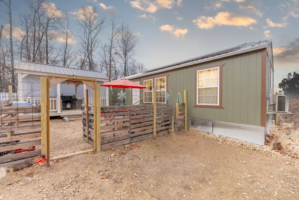 Homestead on 10 Acres000