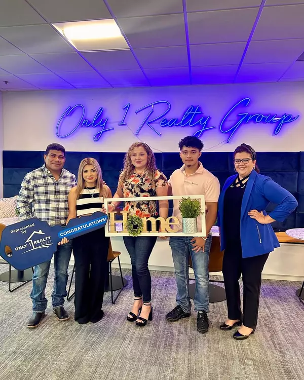 Closing day!   Congratulations to our Real Estate Agents at @only1realtygroup on helping their clients with the purchase of their new home.  We don’t just sell real estate, we sell a great experience “The Only  (2)