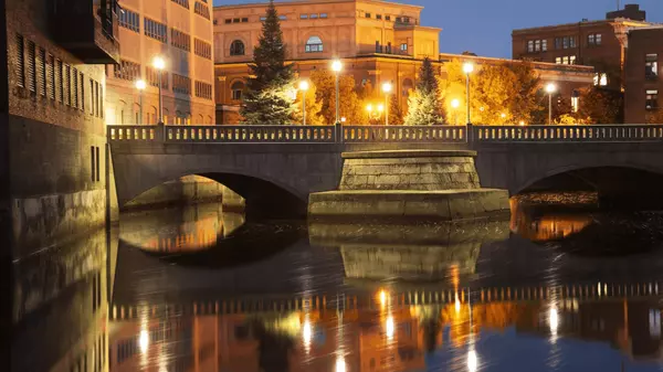 Discover the Charm of Bangor Maine,Gina Lindsay