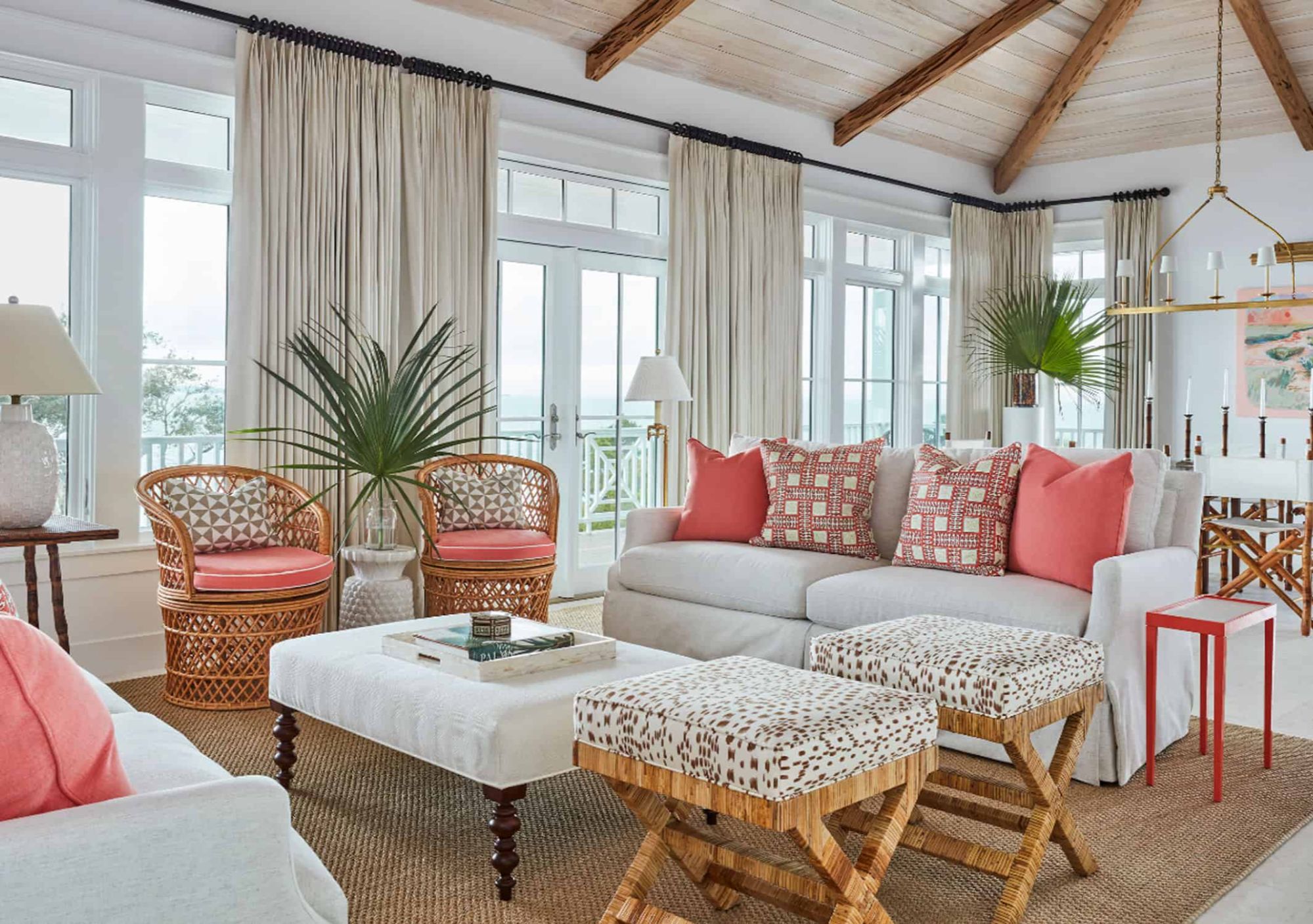 feature image of How to Redecorate Your Home to Entice Buyers: Tips for a Fresh, Market-Friendly Look