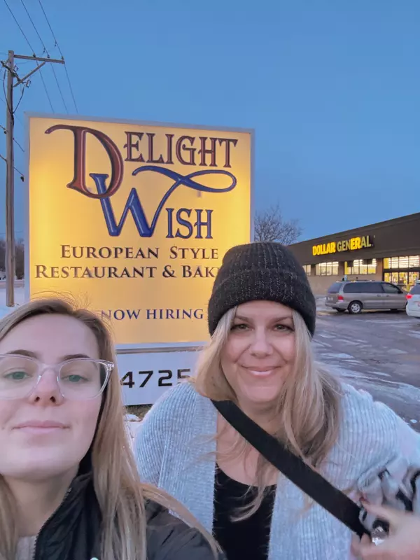 Young's Yum: Delight Wish,Sara Latta-Young