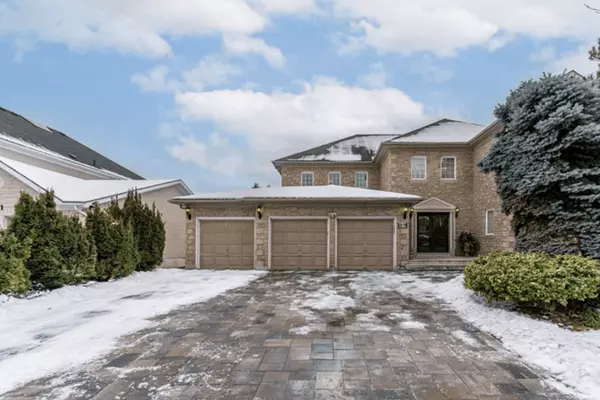 Richmond Hill Homes With A 3-Car Garage,Kirby Chan, Broker