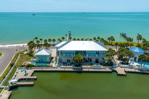What to Look for When Buying a Waterfront Home in Rockport, TX,Rockport Properties Inc.