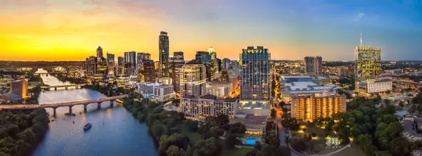 Austin Skyline in the evening (3)