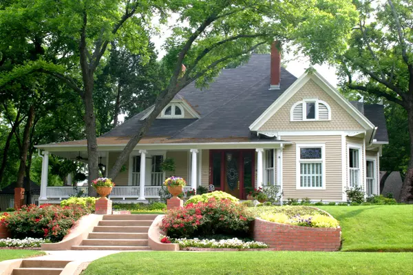 Beige-home-exterior-wooded