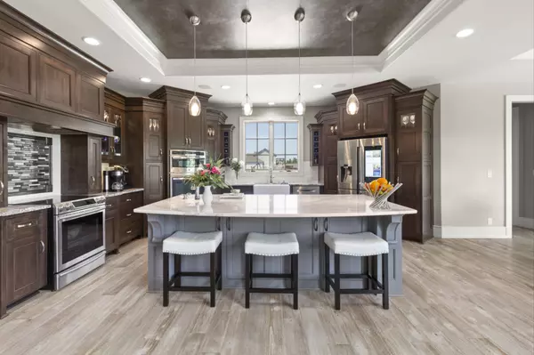 brown-gray-kitchen