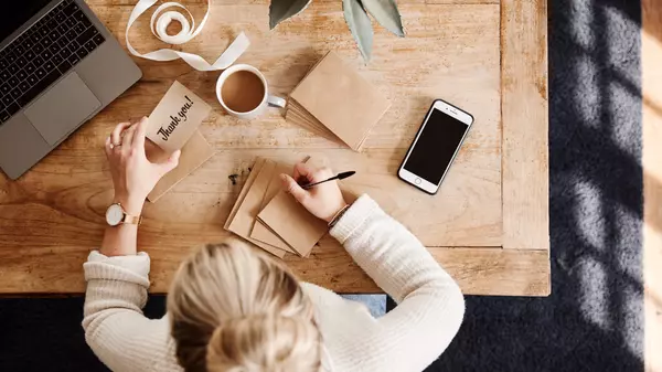 The Ultimate Guide to Handwritten Notes for Real Estate Agents: Building Genuine Connections,Maiyah Jimenez