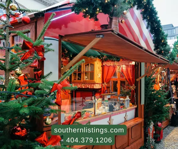 Tis The Season To Be Jolly!  What's Going On This Weekend?,Elena Stanfield