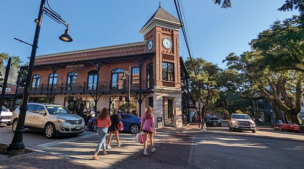 Ocean Springs Relocation Guide: A Comprehensive Resource for Homebuyers,Bryan David