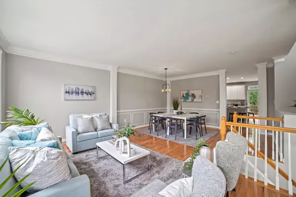 Maximizing Returns: The Benefits of Staging Your Home for Sale,Rajeev Vashist