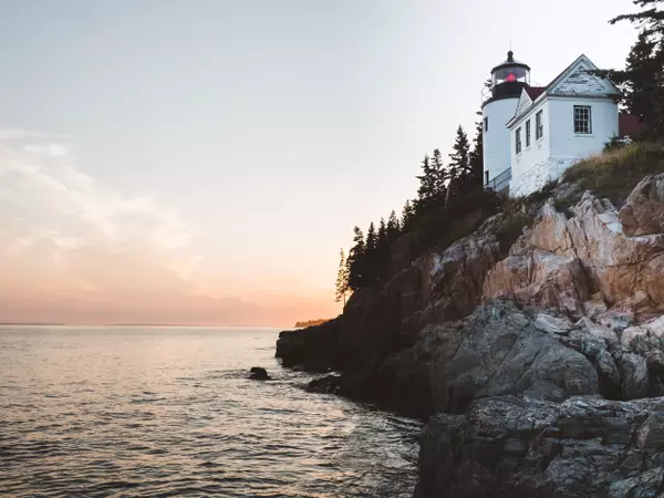 Year-Round Excellence: Home Maintenance Tips for Every Maine Season,Elevate Maine Realty
