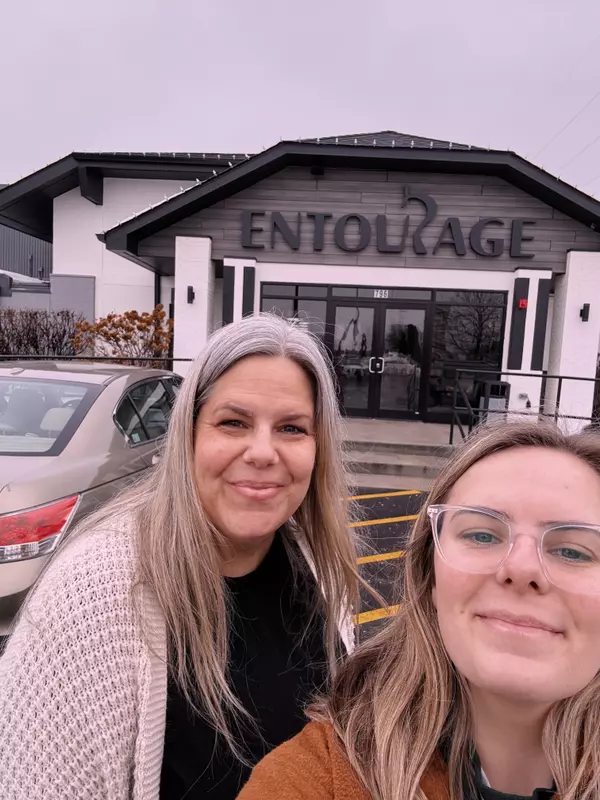 Young's Yums: Entourage,Sara Latta-Young