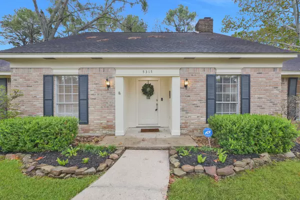 JUST LSITED | 5315 Windy Lake Dr, Kingwood 77345