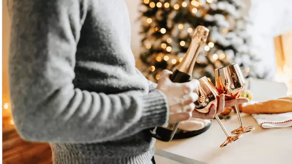How to Host Holiday Guests Like a Pro (Without Spending a Fortune),Clair Gammel
