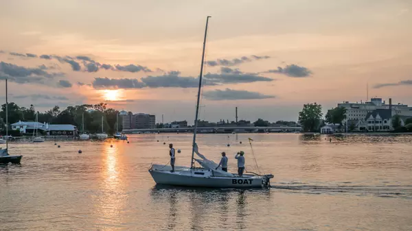 Neenah, Wisconsin: Exceptional Real Estate Opportunities Amidst Nature's Splendor