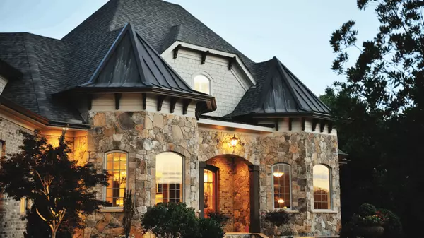 Tips for Vancouver Luxury Property Investors,Kyle Mark PREC*