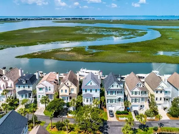 Seaside Serenity: Embracing Waterside Living in Mount Pleasant, SC,Tara Bittl