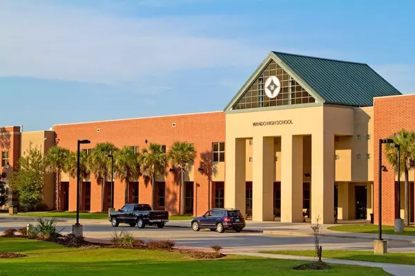 Educational Excellence: Navigating the Diverse School Systems of Mount Pleasant, SC,Tara Bittl