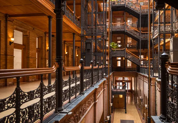 The Bradbury Building,Herb Rim