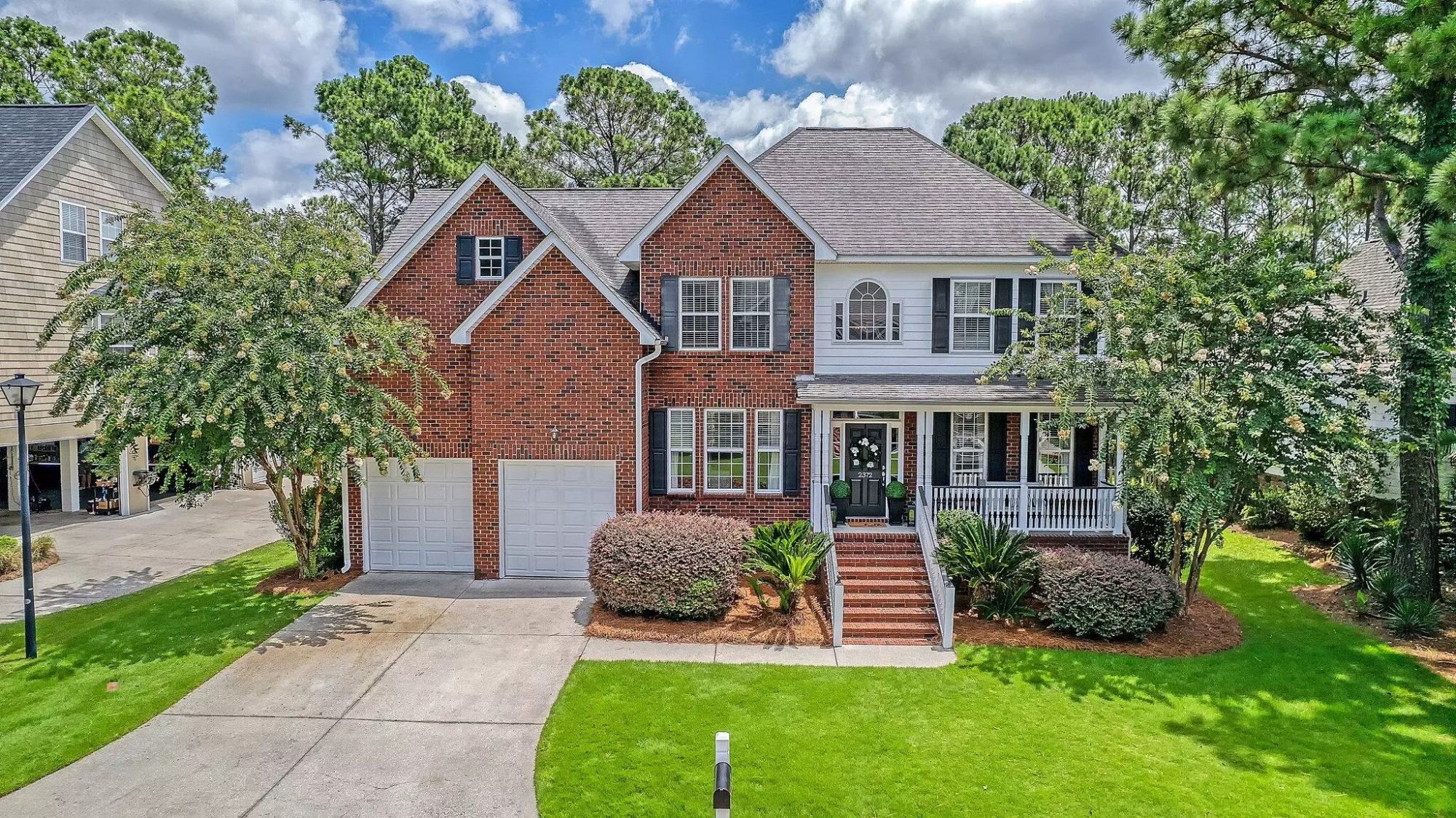 a typical brick home located in rivertowne mt pleasant sc