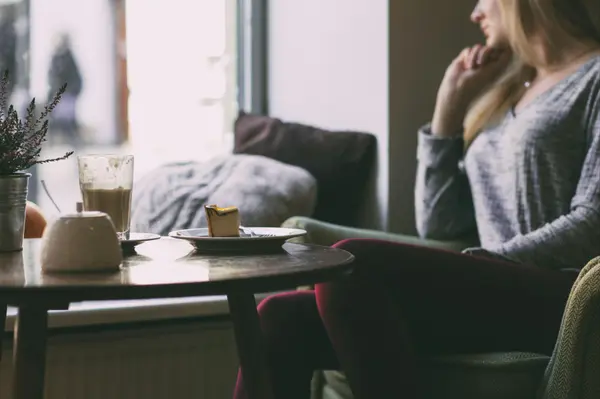 Don’t Wait Until Spring To Sell Your House,Bernice Devries