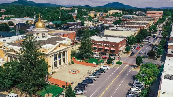 Why Should I Invest in Hendersonville, NC?,Tyler Coon