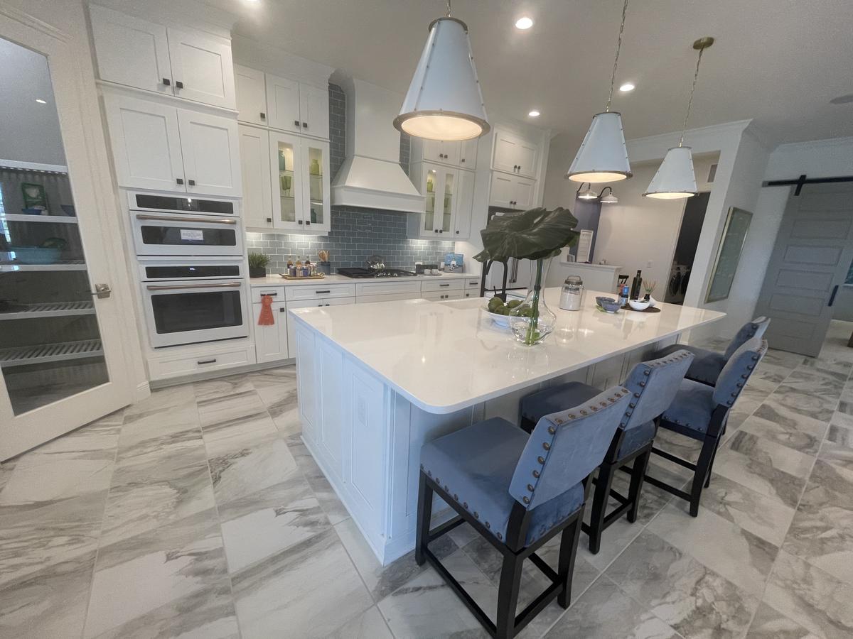 A Millennial's Guide to Moving to Lakewood Ranch - Adam Miller - Th...