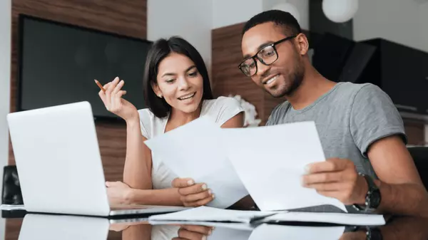 feature image of Su Primer Paso Hacia Ser Propietario de Vivienda: Obtener la Pre-Aprobación de un Prestamista Local