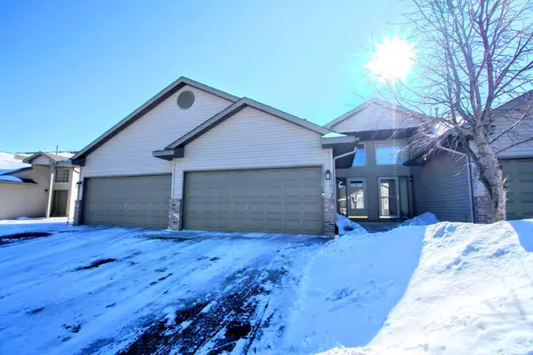 Otsego Townhome For Rent,Chuck Carstensen