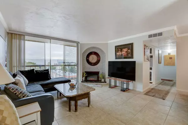 725 N Royal Crest Cir Unit 251