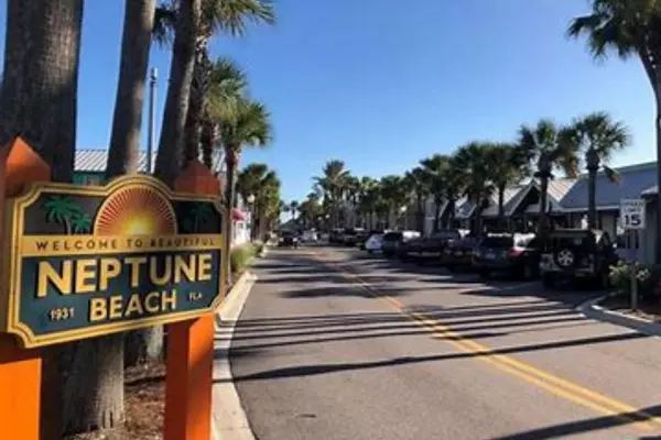 Neptune Beach – “my kinda town”,Susan Dunham
