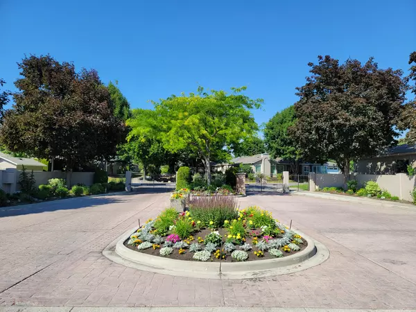 Glenmeadows Kelowna: A Gated Haven in Glenmore for 55+ Living