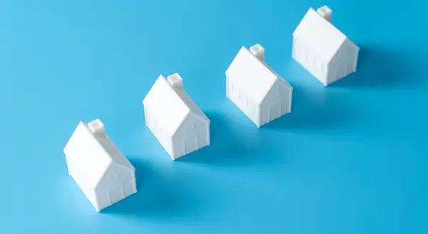 Reasons Why a Housing Market Collapse Is Unlikely,James Lynch