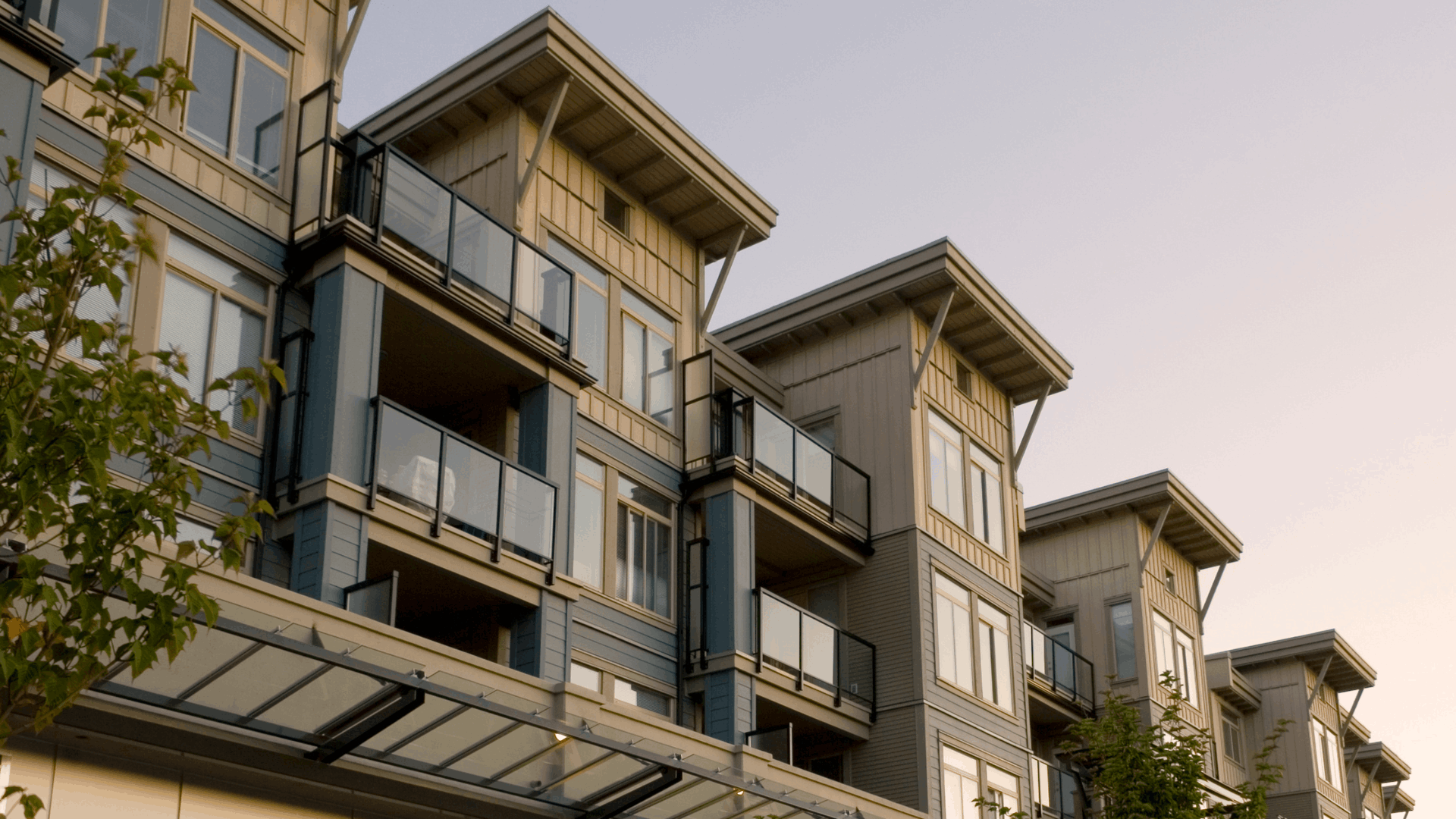 How to Tell if an HOA Is Right For You (and What to Know Before You Join)