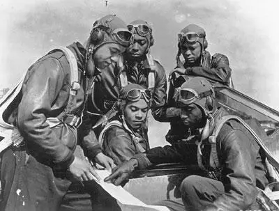 Defying Discrimination: The Legacy of the Tuskegee Airmen in World War II,John Reuter