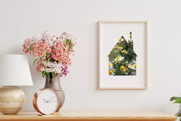 feature image of  Seasonal Décor Trends: Styling Your Home for Spring Showings