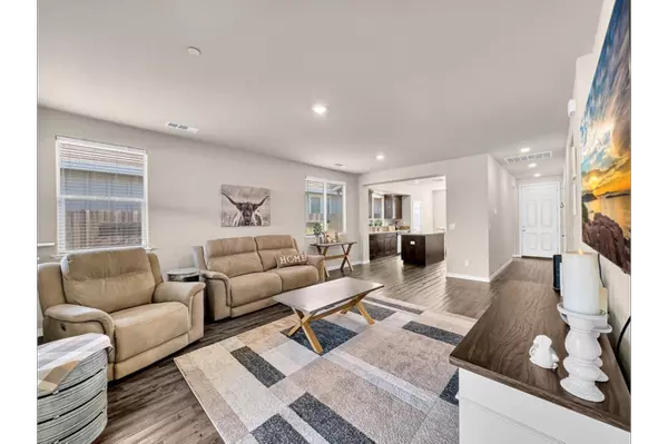 2256 Provincetown Way, Roseville, CA 95747