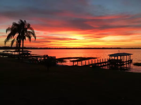 chain-of-lakes-sunrise