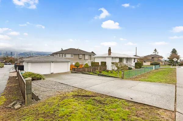 4639 Sardis Street, Burnaby South, Forest Glen