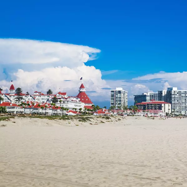 feature image of The History of The Hotel Del Coronado