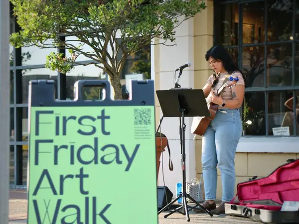 Vancouver Art Walk Starts ,Ken And Susan Rosengren