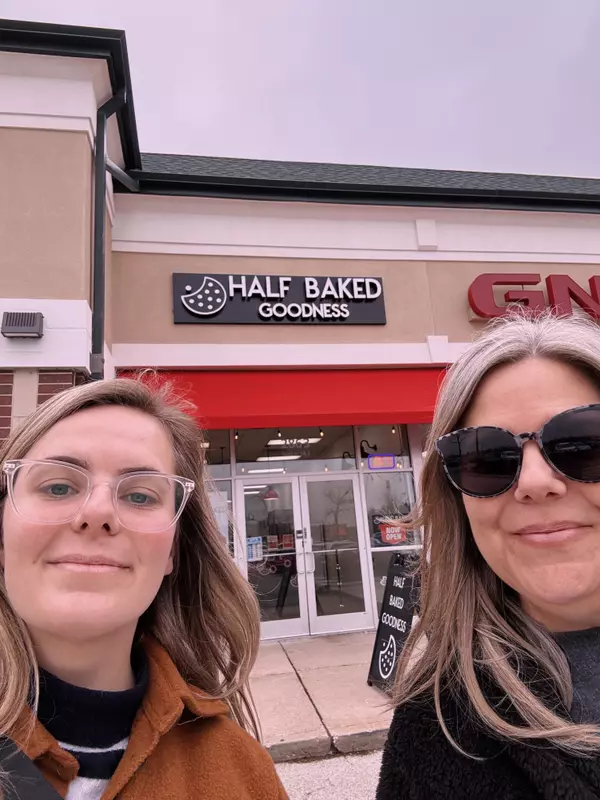 Young's Yums: Half Baked Goodness,Sara Latta-Young