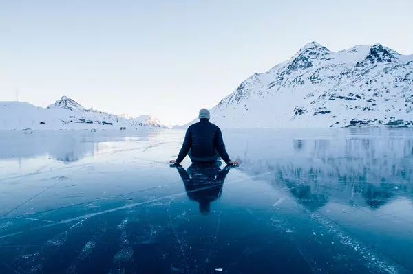 The Power of Solitude: How Taking Time for Yourself Can Propel You Forward,Bernard Jackson