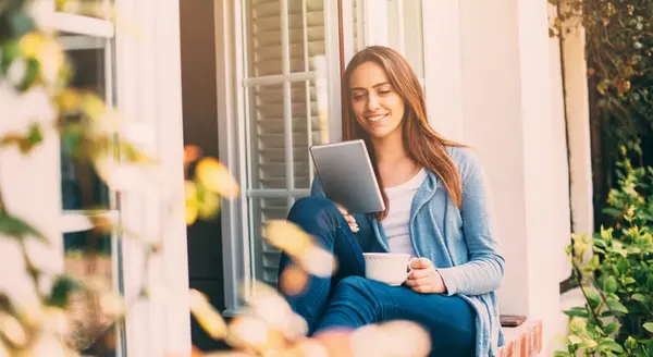 Single Women Rise in Home Buying,James Lynch