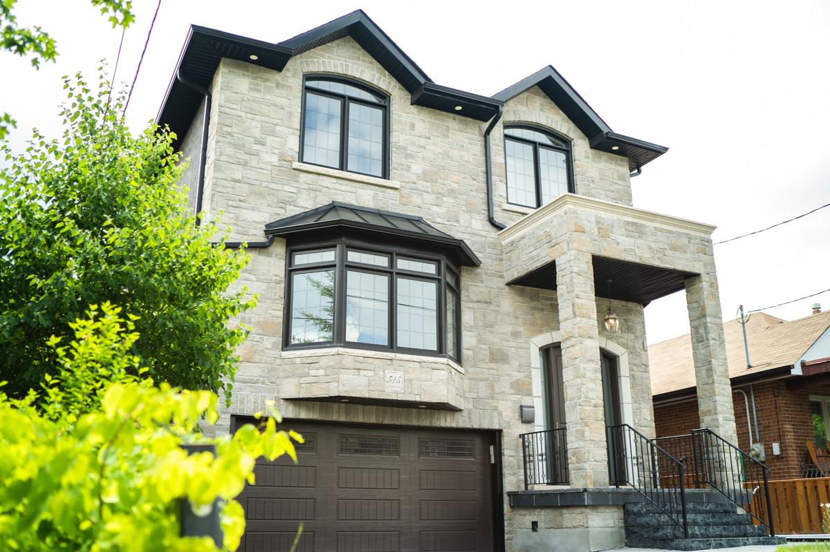 Luxury Living in Toronto: A Look at High-End Properties - Ruth Pedr...