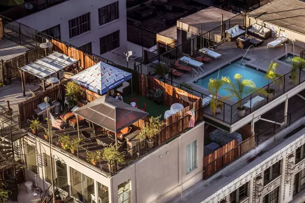 Luxury Living in Downtown Denver,Danielle Witte