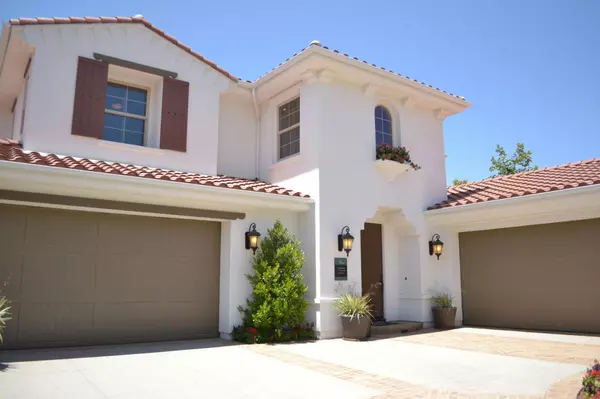 Investing in Vacation Rentals: Pros and Cons,Danielle Witte